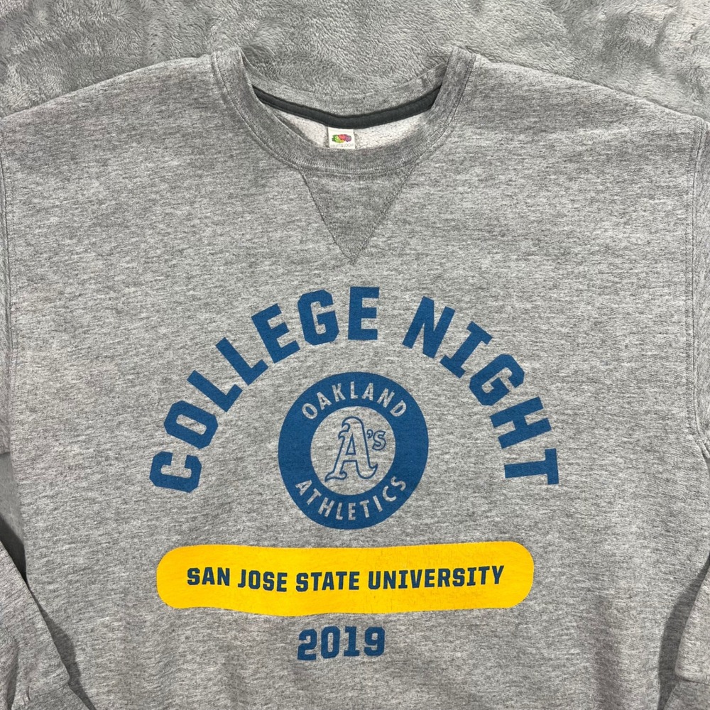 Oakland Athletics SJSU Sweatshirt Mens Medium Gray Pullover Fruit of the Loom